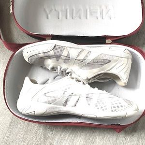 NFINITY Vengeance cheer shoe size 9. Very good condition. Shoes and case